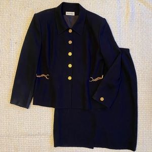 GIGI BOUTIQUE | Vintage navy skirt and blazer suit